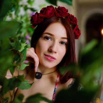 mishellis, camgirl Xlovecam