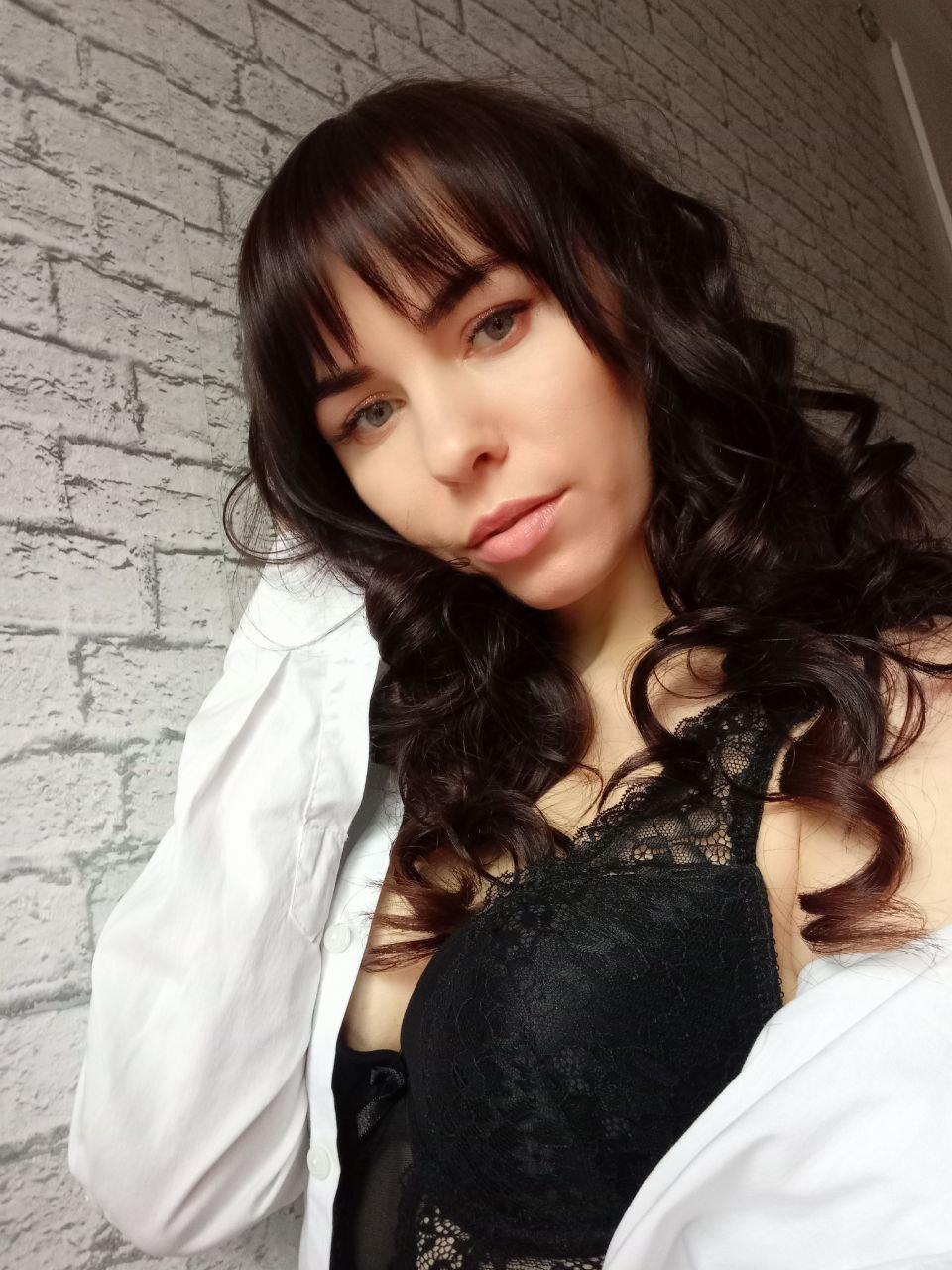 flowerbonnie, camgirl Xlovecam