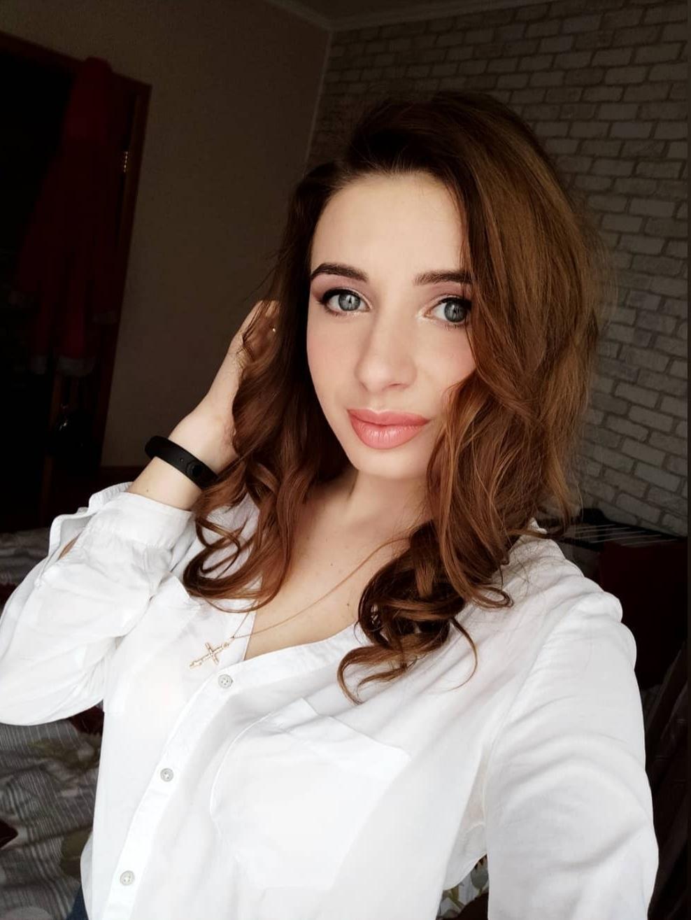 arinochka, camgirl Xlovecam